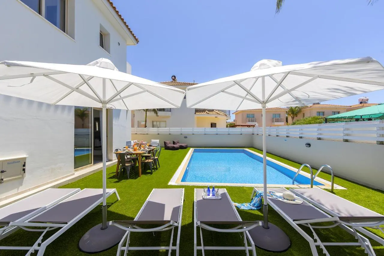 Protaras Palm Villa 54 0*,
